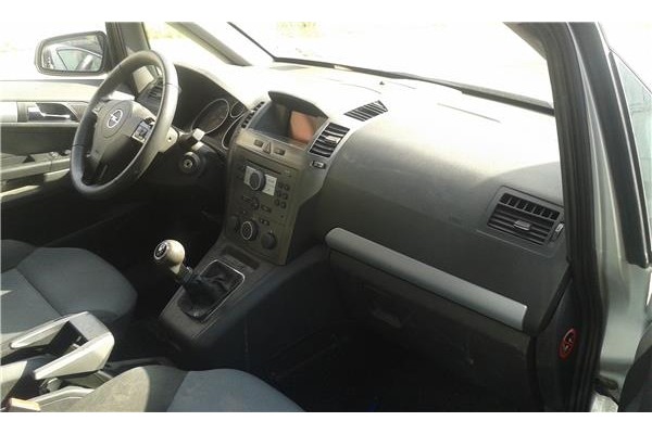 opel zafira b(2005) del año 