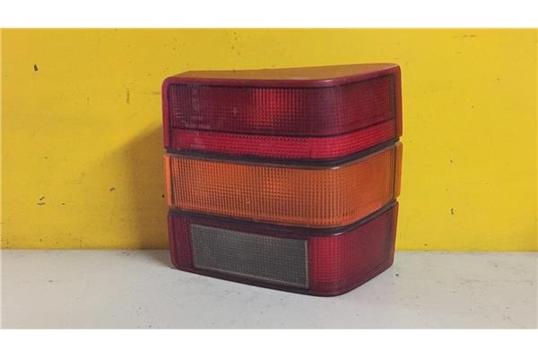 Recambio de piloto trasero derecho para seat ibiza (1985) 0.9 comfort [0,9 ltr. - 32 kw] referencia OEM IAM 0153361R3  