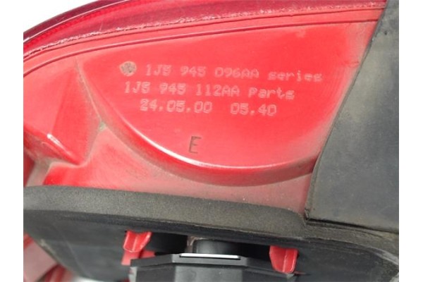 Recambio de piloto trasero derecho para volkswagen bora berlina (1j2) referencia OEM IAM 1J5945096AA 1J5945112AA 