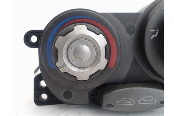 Recambio de mandos climatizador para hyundai coupe (j2) 1.6 16v referencia OEM IAM 9725027005  