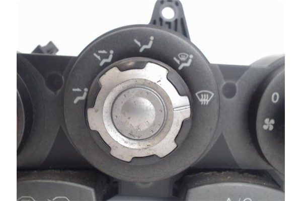 Recambio de mandos climatizador para hyundai coupe (j2) 1.6 16v referencia OEM IAM 9725027005  