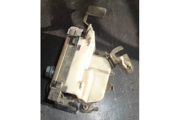 Recambio de cierre electromagnetico delantero derecho para peugeot boxer furgón (230l) 2.8 hdi referencia OEM IAM 9136A7  