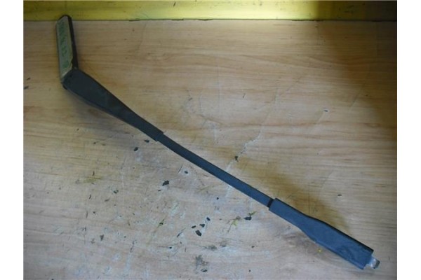 Recambio de brazo limpiaparabrisas delantero izquierdo para bmw serie 1 berlina (e81/e87) 2.0 120d referencia OEM IAM 6161945000