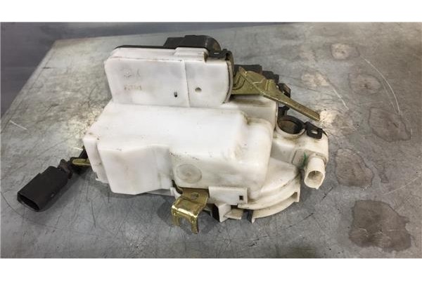 Recambio de cierre electromagnetico delantero derecho para seat ibiza (6k1) 1.4 16v referencia OEM IAM 6K3837016D  