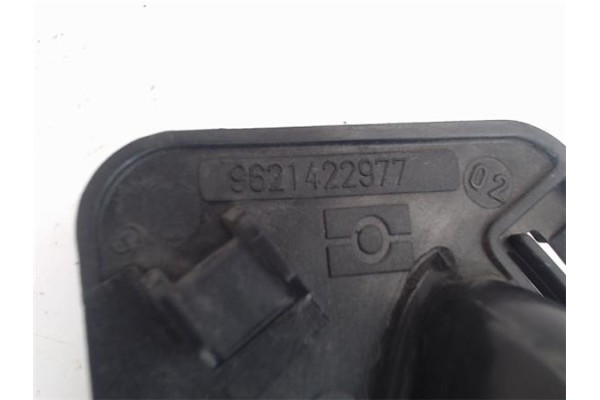 Recambio de manilla int. puerta delantero izquierda para citroen berlingo 2.0 hdi collection combi referencia OEM IAM 9621422977