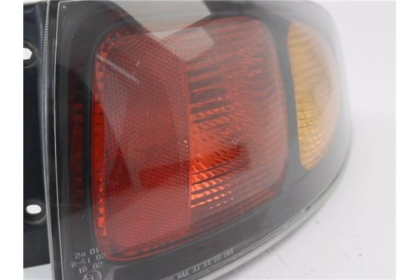Recambio de piloto trasero derecho para daewoo lanos 1.4 referencia OEM IAM 96304519  