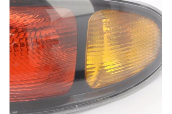 Recambio de piloto trasero derecho para daewoo lanos 1.4 referencia OEM IAM 96304519  