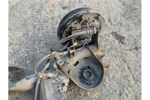 Recambio de puente trasero para kia rio (jb) 1.4 16v referencia OEM IAM 551001G200  