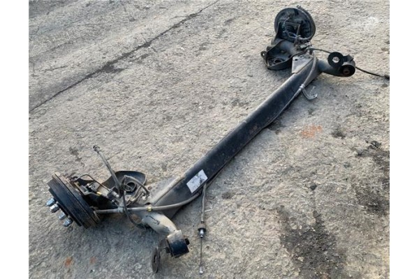 Recambio de puente trasero para kia rio (jb) 1.4 16v referencia OEM IAM 551001G200  