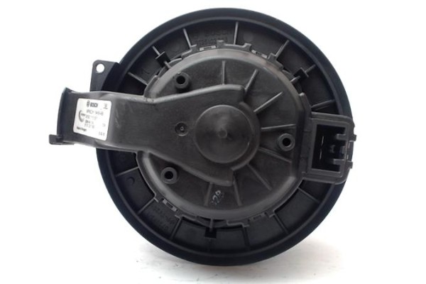 Recambio de motor calefaccion para ford fiesta vi 1.4 tdci referencia OEM IAM 3137231000 0130115551 