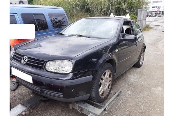 volkswagen golf iv berlina (1j1)(1997) del año 