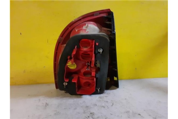 Recambio de piloto trasero derecho para volkswagen passat berlina (3b3) 1.9 edition referencia OEM IAM 3B5945096AE  