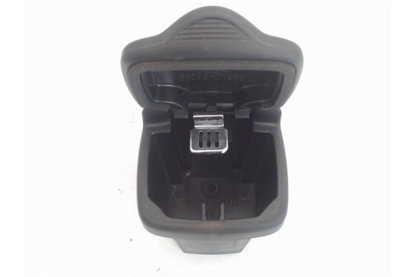 Recambio de cenicero para suzuki swift iii (sg) 1.3 referencia OEM IAM 8981286G00  