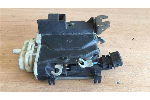 Recambio de cierre electromagnetico delantero derecho para audi a4 berlina (b5)(1994) 1.6 [1,6 ltr. - 74 kw] referencia OEM IAM 