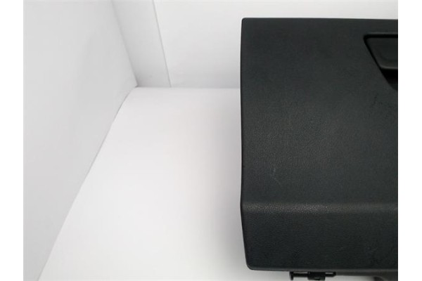 Recambio de guantera salpicadero para ford fiesta vi 1.4 tdci referencia OEM IAM 8A61A06010 P9Z1A 