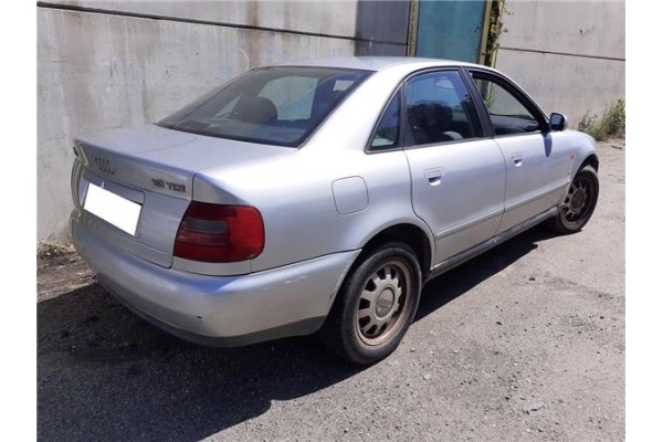 audi a4 berlina (b5)(1994) del año 
