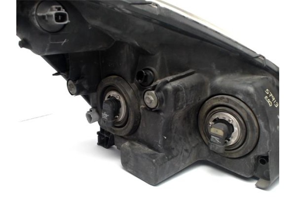 Recambio de faro delantero izquierdo para toyota corolla verso (e12) 2.0 d4d referencia OEM IAM 811700F010 81190143 