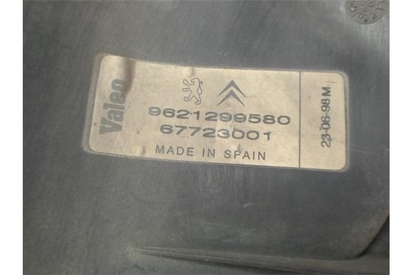 Recambio de faro delantero dcho para peugeot partner (s1) referencia OEM IAM 9621299580 67723001 