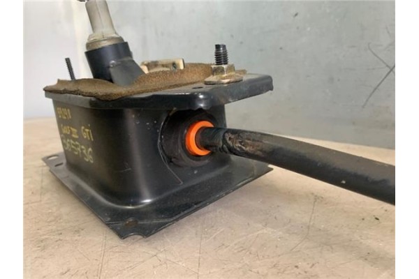 Recambio de conjunto palanca cambio velocidad para volkswagen golf iii (1h1) 2.0 referencia OEM IAM 6N0711061B  