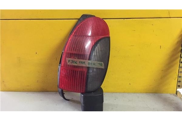 Recambio de piloto trasero derecho para peugeot 306 break (1979) 1.6 xt [1,6 ltr. - 65 kw] referencia OEM IAM   