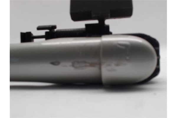 Recambio de maneta exterior delantero izquierda para renault laguna ii (bg0)(2001) 1.6 16v (bg0a, bg0l) referencia OEM IAM 82000