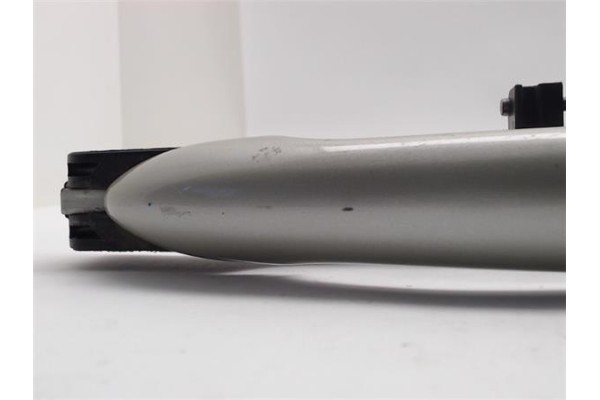 Recambio de maneta exterior delantero izquierda para renault laguna ii (bg0)(2001) 1.6 16v (bg0a, bg0l) referencia OEM IAM 82000