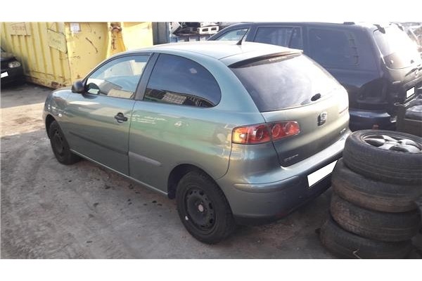 seat ibiza (6l1) del año 2002