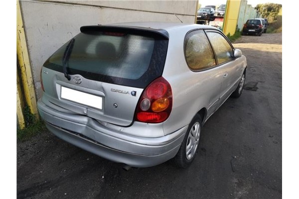 toyota corolla (e11) del año 2000