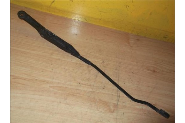 Recambio de brazo limpiaparabrisas delantero para opel combo furgón/ranchera familiar 1.3 cdti 16v referencia OEM IAM   