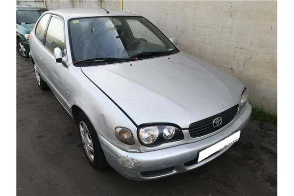 toyota corolla (e11) del año 2000
