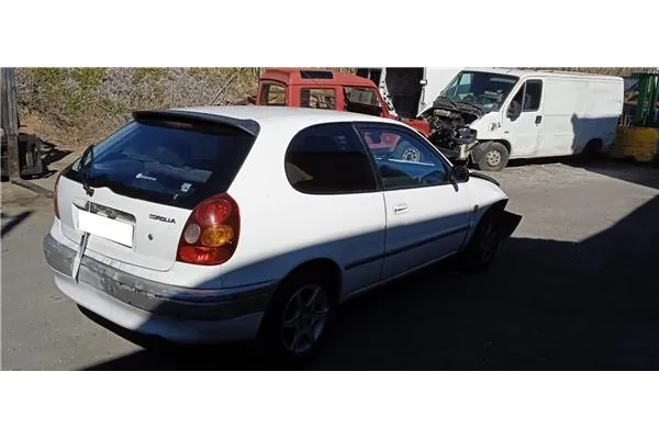 toyota corolla (e11) del año 1999