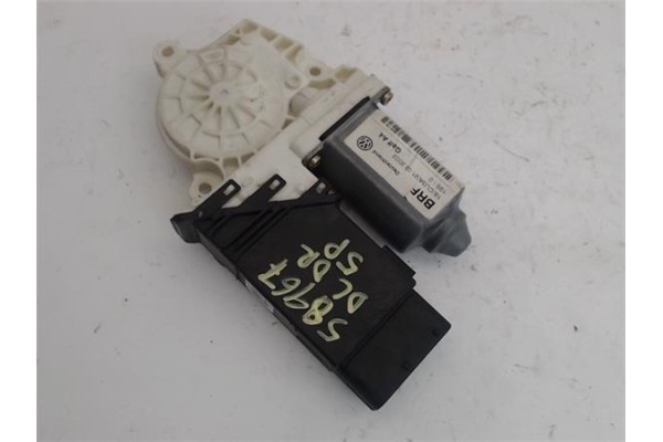 Recambio de motor elevalunas delantero derecho para volkswagen golf iv berlina (1j1) 1.9 tdi referencia OEM IAM 1c1959802a  (1C1 Recambio de motor elevalunas delantero derecho para volkswagen golf iv berlina (1j1) 1.9 tdi referencia OEM IAM 1c1959802a  (1C1