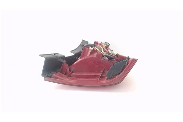Recambio de piloto trasero izquierdo para kia sportage (km) 2.0 crdi referencia OEM IAM 924011F011  