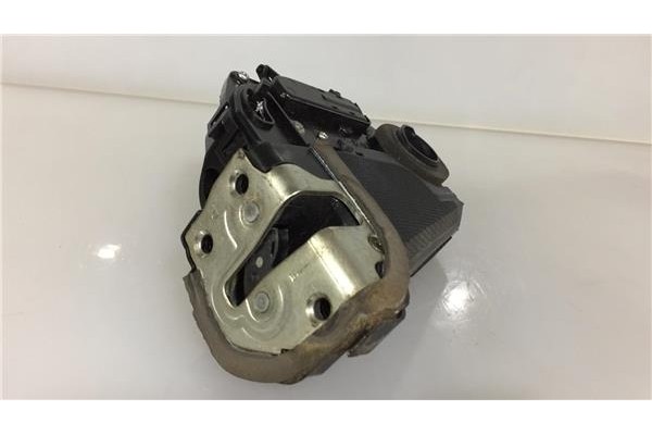 Recambio de cierre electromagnetico trasero derecho para toyota yaris (ksp9/scp9/nlp9)(2005) 1.3 vvt-i referencia OEM IAM   