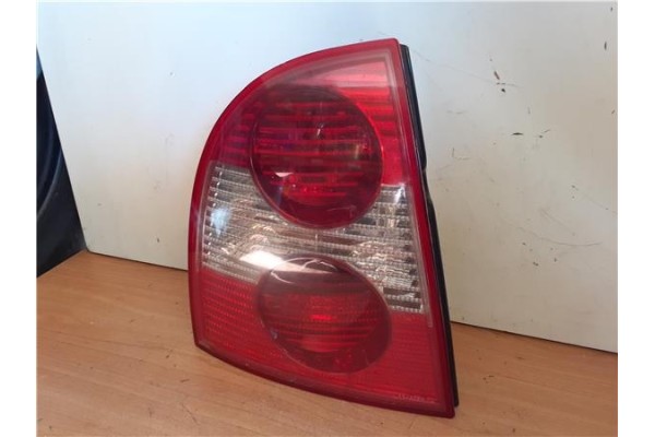 Recambio de piloto trasero izquierdo para volkswagen passat berlina (3b3) 1.9 edition referencia OEM IAM   