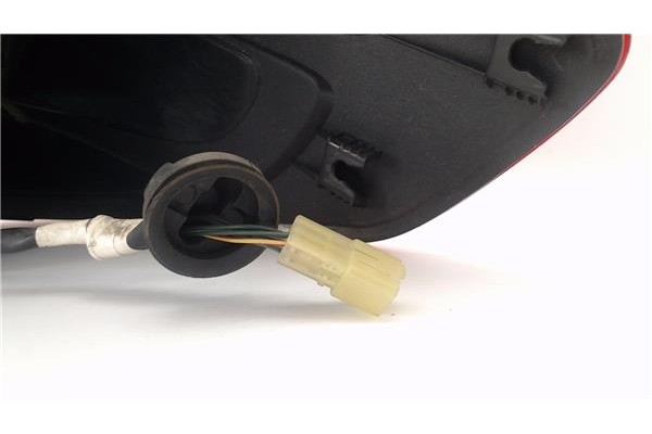 Recambio de piloto trasero izquierdo para fiat sedici (189) 1.9 jtd 8v 120 emotion referencia OEM IAM 71742462  