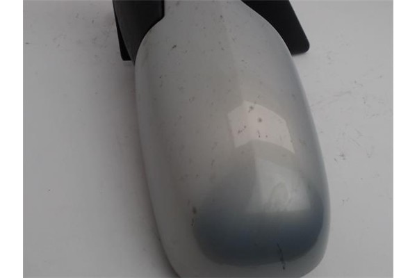 Recambio de retrovisor electrico izquierdo para renault megane ii berlina 5p referencia OEM IAM 8200219925  