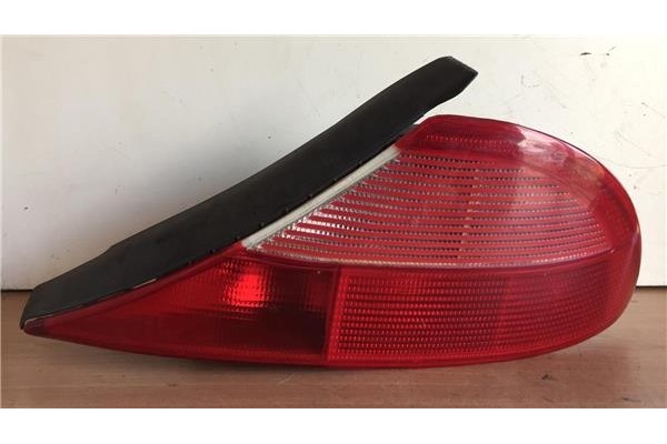 Recambio de piloto trasero derecho para lancia y (840a) 1.1 (840ae) referencia OEM IAM 46408285  