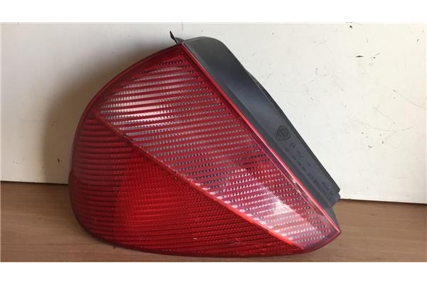 Recambio de piloto trasero izquierdo para lancia lybra berlina (1999) 1.6 [1,6 ltr. - 76 kw cat (182b6000 - euro 3)] referencia 