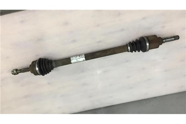 Recambio de palier delantero derecho para peugeot 207 1.4 16v referencia OEM IAM   