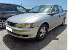 opel vectra b berlina del año 2000