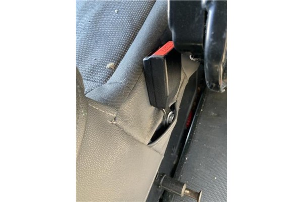 Recambio de anclaje cinturon trasero central para peugeot expert furgón 2.0 furgón l1h1 referencia OEM IAM 8974ZF  
