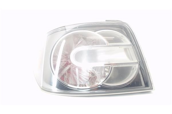 Recambio de piloto trasero izquierdo para mazda cx-7 er 2.2 active referencia OEM IAM EG2151150  