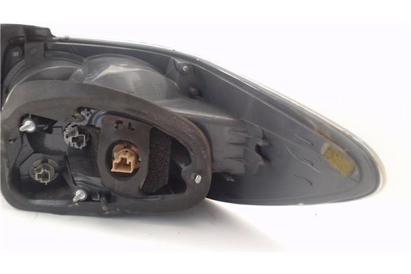 Recambio de piloto trasero izquierdo para mazda cx-7 er 2.2 active referencia OEM IAM EG2151150  