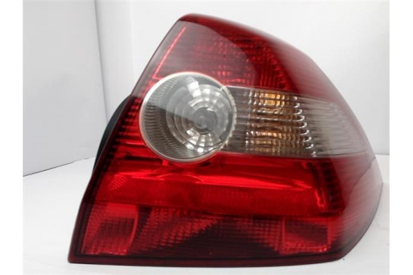 Recambio de piloto trasero derecho para renault megane ii sedán (lm0/1_) 1.5 dci referencia OEM IAM 8200142681  