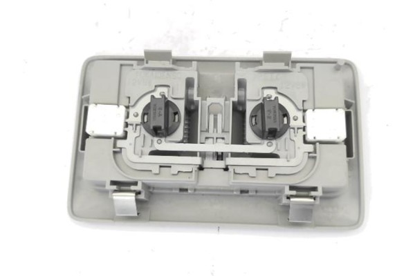 Recambio de piloto trasero derecho para renault megane ii sedán (lm0/1_) 1.5 dci referencia OEM IAM 8200142681  