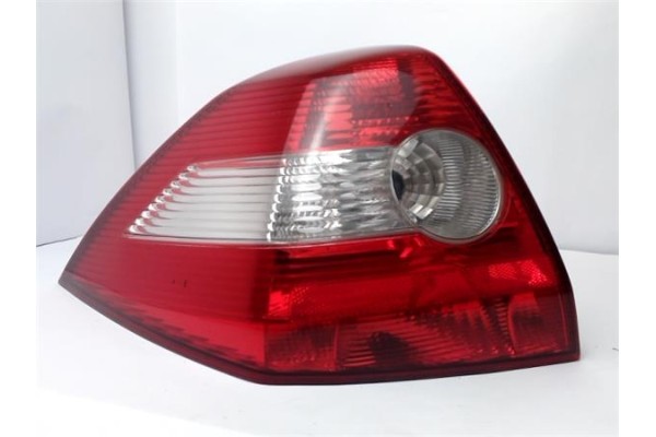 Recambio de piloto trasero izquierdo para renault megane ii sedán (lm0/1_) 1.5 dci referencia OEM IAM 8200142682  