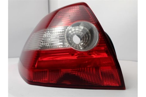 Recambio de piloto trasero izquierdo para renault megane ii sedán (lm0/1_) 1.5 dci referencia OEM IAM 8200142682  