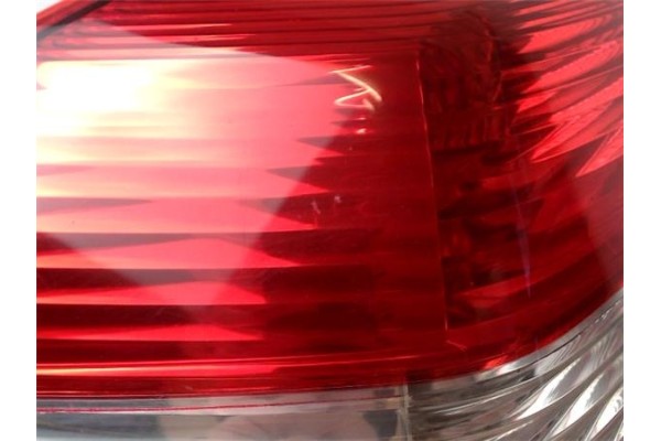 Recambio de piloto trasero izquierdo para renault megane ii sedán (lm0/1_) 1.5 dci referencia OEM IAM 8200142682  