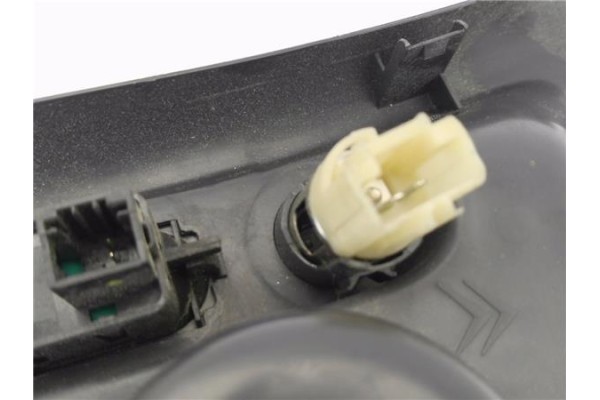 Recambio de embellecedor consola central para citroen c2 1.4 hdi referencia OEM IAM 9637999777  